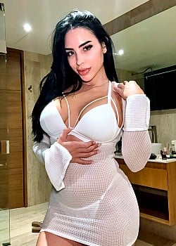 Sabrina Perez image 3 of 4