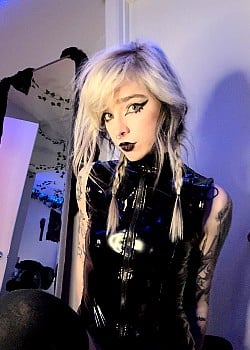 Sabrina Sins (Onlyfans) image 3 of 4