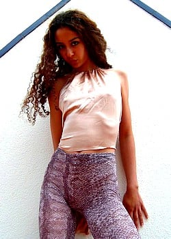 Safia (MMM100) image 2 of 2