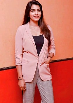 Sai Dhanshika image 2 of 4