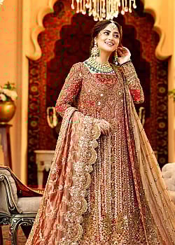 Sajal Ali image 2 of 3