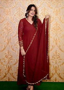 Sajna Noor image 2 of 3