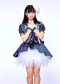 Saki Anzai image 1 of 1