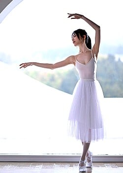 Saki Kiyono image 4 of 4