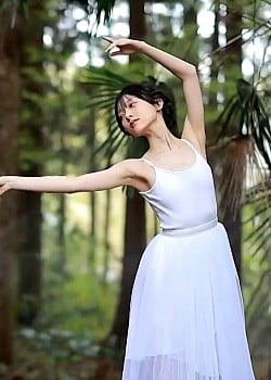 Saki Kiyono image 1 of 1