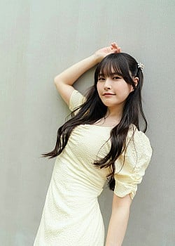Saki Kosaka image 4 of 4