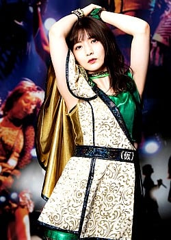 Saki Mori image 2 of 3
