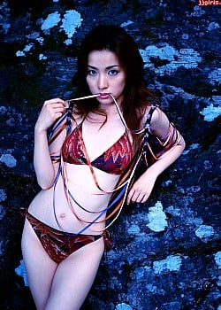 Saki Seto image 4 of 4