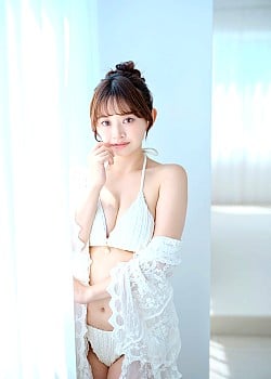 Saki Totsuka image 2 of 4