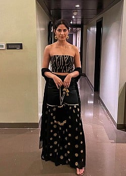 Sakshi Shivdasani image 3 of 4