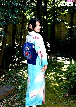 Sakura Momoka image 2 of 3