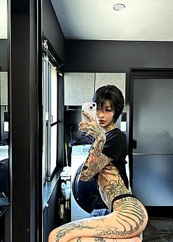 Sakura Tattooer image 4 of 4