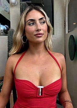 Samantha Allen (Instagram) image 3 of 3