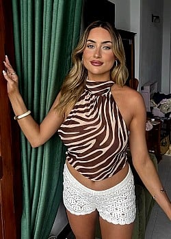 Samantha Allen (Instagram) image 1 of 3
