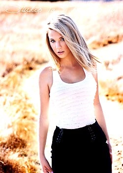 Samantha Autum image 4 of 4