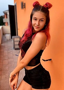 Samantha Frison image 4 of 4