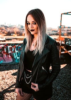 Samantha Landa image 2 of 4