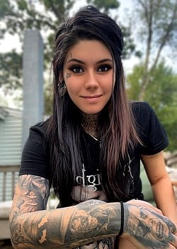 Samantha Swan image 2 of 2
