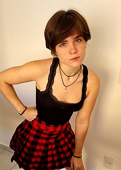 Samara de Paula image 2 of 2