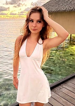 Sammi Ren image 3 of 4