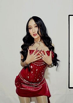 Sandrina Azzahra image 1 of 4