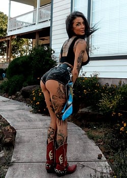 Sania Mallory image 4 of 4