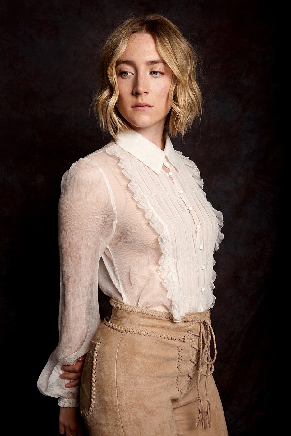Saoirse Ronan - Free pics, galleries & more at Babepedia