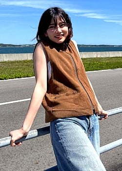 Saori Araki image 4 of 4