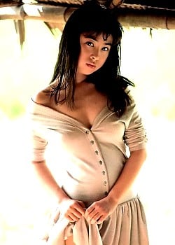 Saori Yagi image 2 of 4