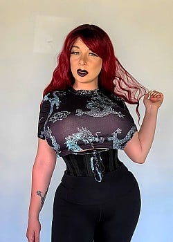 Sapphire Summers image 4 of 4