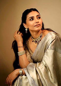 Sapthami Gowda image 3 of 3