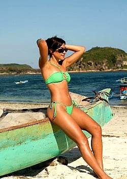Sara Hesri image 2 of 4