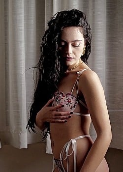 Sara Massaroni image 2 of 3