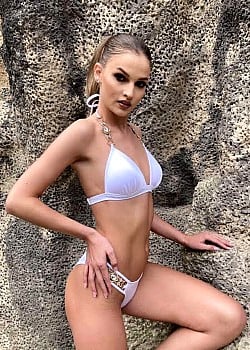 Sara Mikulenkova image 1 of 4