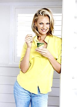 Sarah Murdoch image 3 of 4