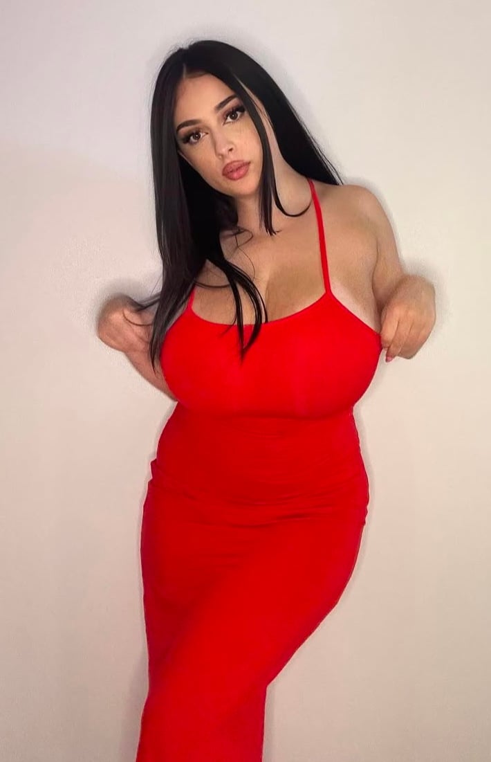 Sarah White - Free pics, galleries & more at Babepedia