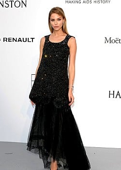 Sasha Luss image 2 of 3