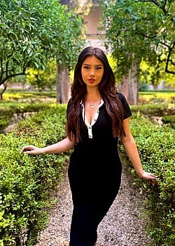 Sasha Stephens image 2 of 4