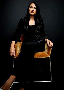 Savanah Hernandez image 2 of 2