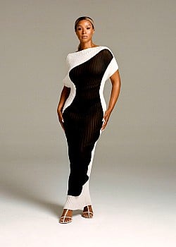 Savannah James image 1 of 3