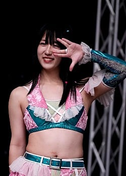 Sayaka Kurara image 2 of 3