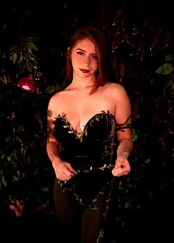 Scarlett Baecon image 2 of 2