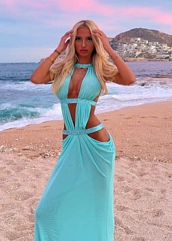 Scarlett Storm image 4 of 4