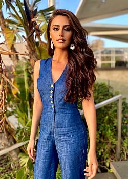 Selin Genc image 1 of 3