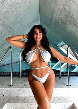 Selina Groetzner image 2 of 2