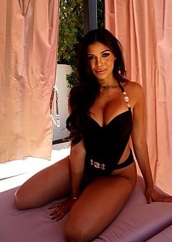Shaela Green image 3 of 4