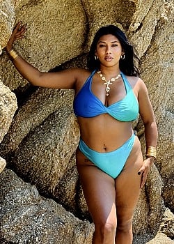 Shaina Priya image 3 of 4