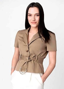 Shana Loustau image 1 of 3