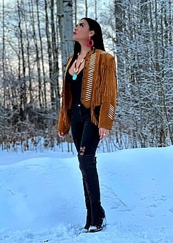 Shannon Baker image 2 of 4