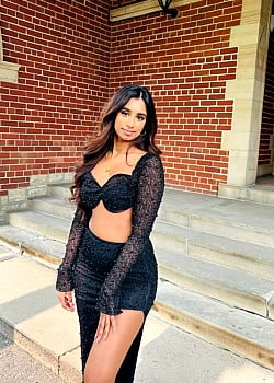 Shelina (Instagram) image 3 of 4